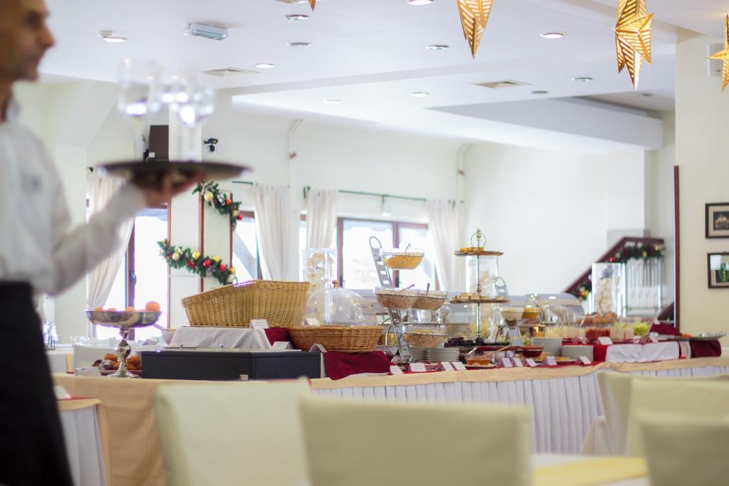 Hotel Junior كوباونيك المظهر الخارجي الصورة