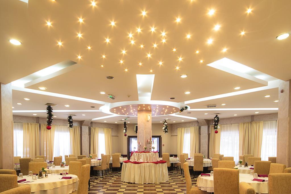 Hotel Junior كوباونيك المظهر الخارجي الصورة